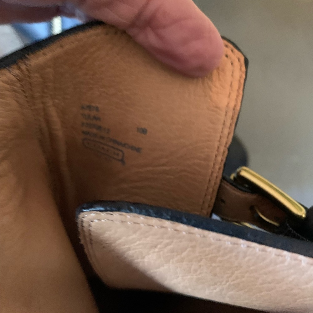 COACH, Like New all Leather Tulah, BLACK boots. Side zips with YKK zippers. - Picture 10 of 11